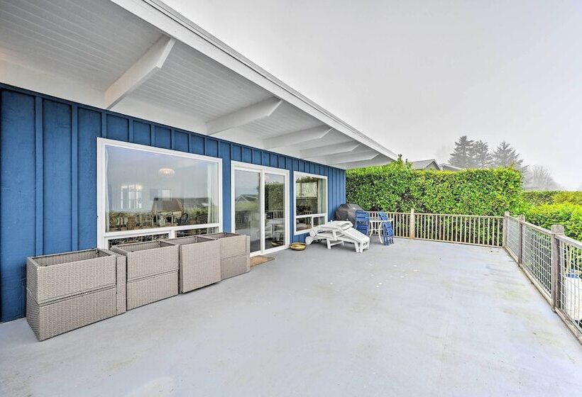 Sun Soaked Sandy Point Haven W/ Beach Access!