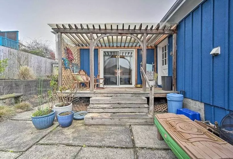 Sun Soaked Sandy Point Haven W/ Beach Access!