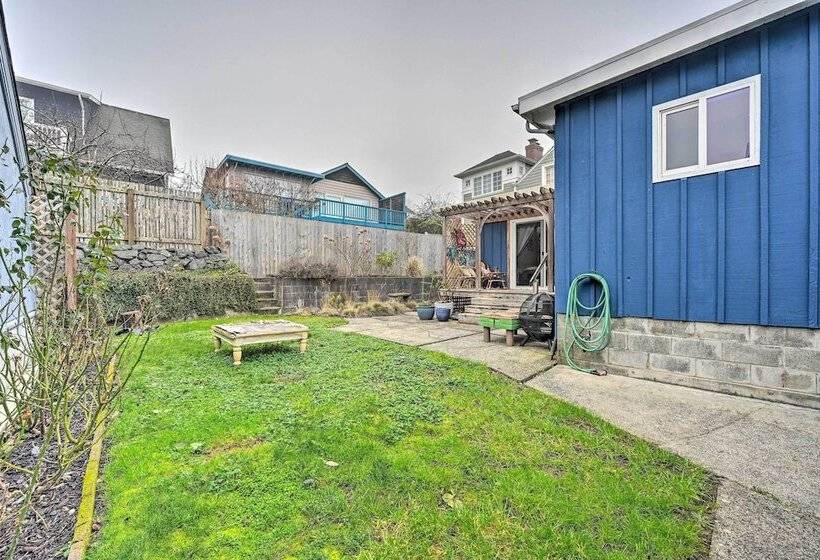 Sun Soaked Sandy Point Haven W/ Beach Access!