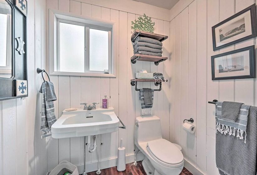 Sun Soaked Sandy Point Haven W/ Beach Access!