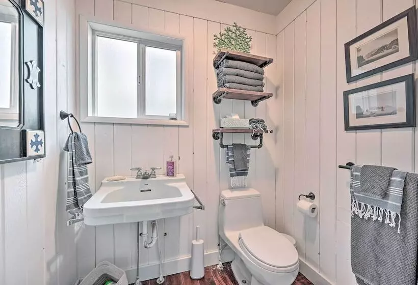 Sun Soaked Sandy Point Haven W/ Beach Access!