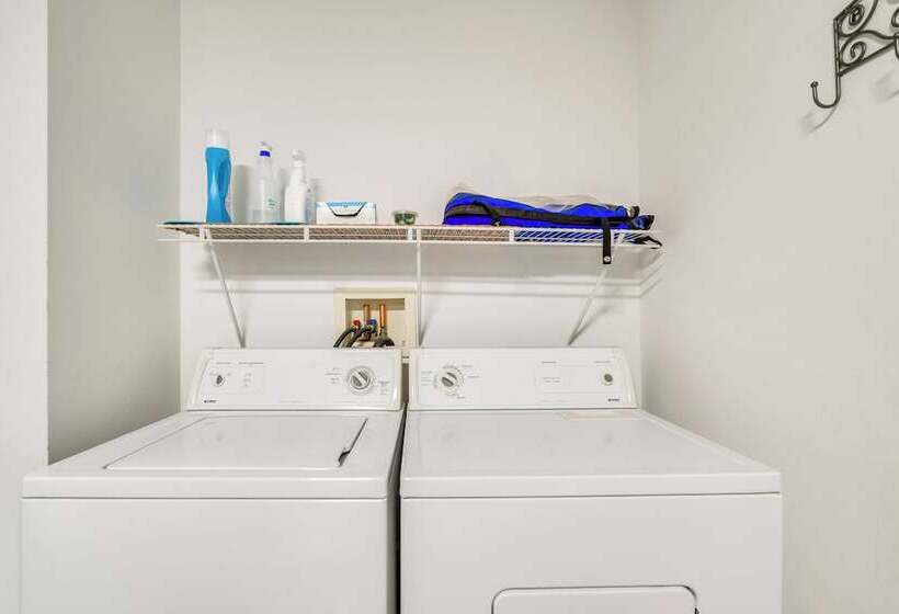 The Villages Abode W/ Community Pools, Golf & More