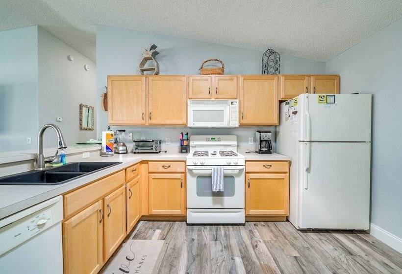 The Villages Abode W/ Community Pools, Golf & More