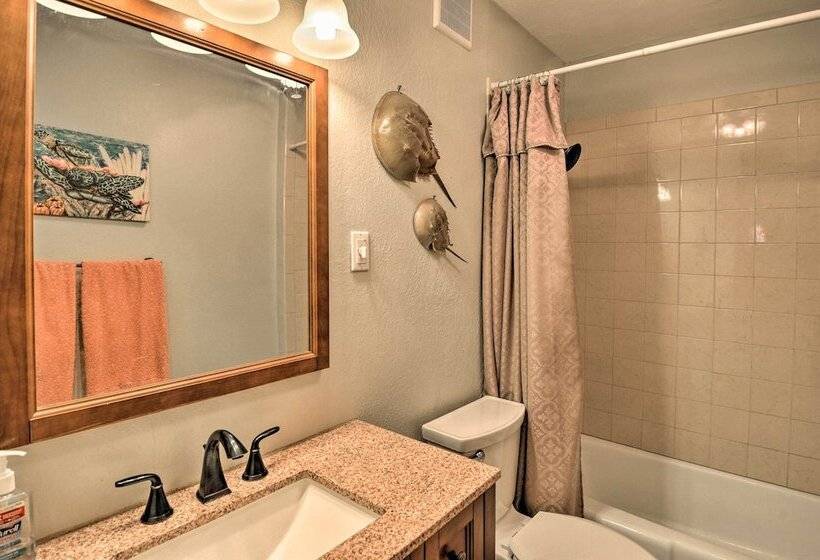 Sunny Florida Home W/ Decks & View, Steps To Beach