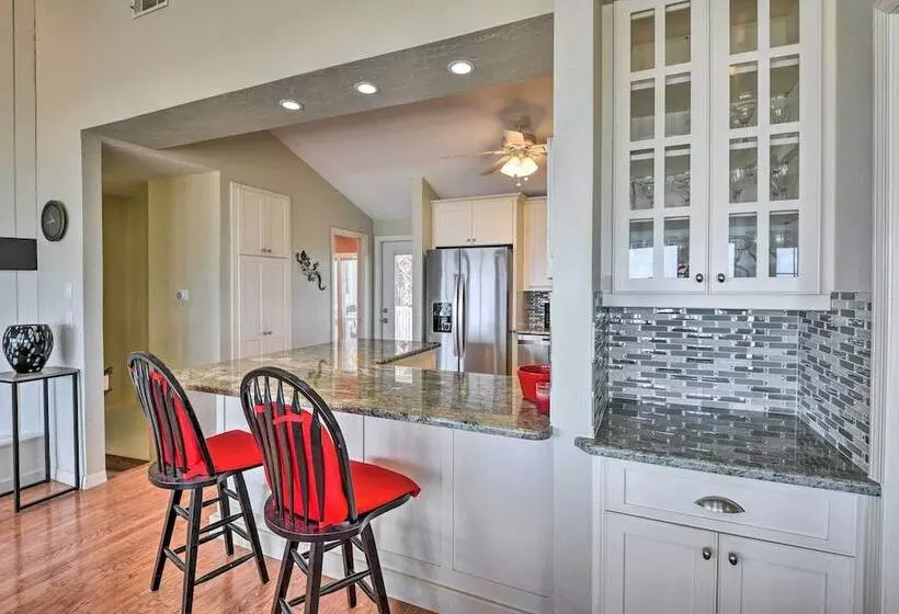 Sunny Florida Home W/ Decks & View, Steps To Beach