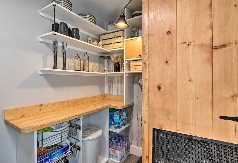 Tropical Home W/ Outdoor Oasis: 2 Mi To Beach