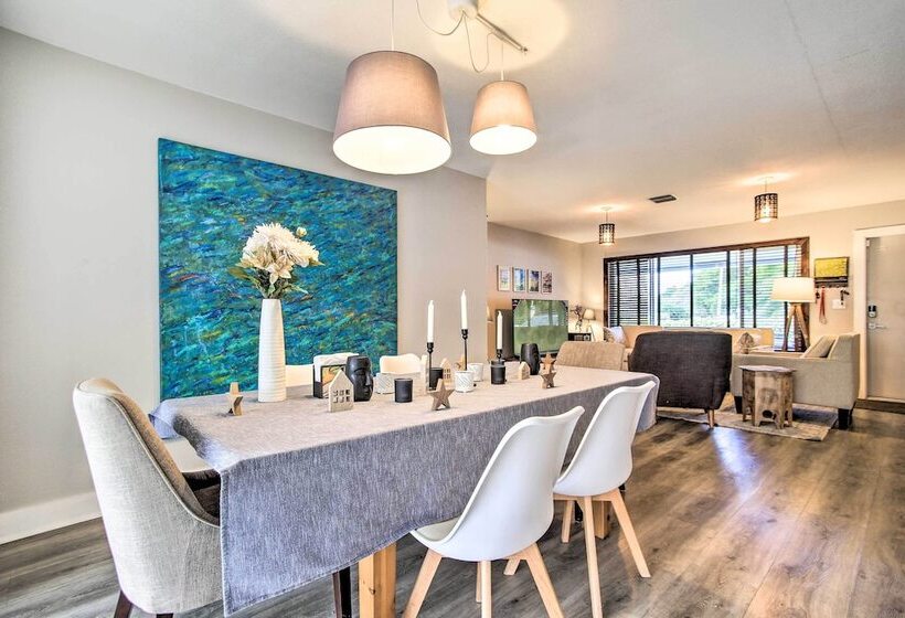 Tropical Home W/ Outdoor Oasis: 2 Mi To Beach