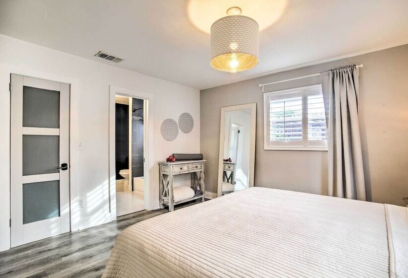 Tropical Home W/ Outdoor Oasis: 2 Mi To Beach