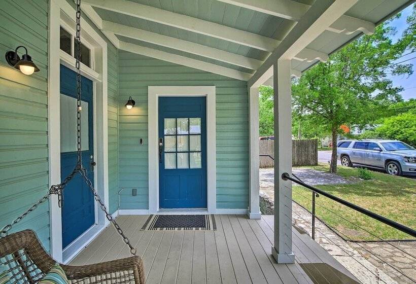 Updated Boerne Cottage: Sip, Explore & Relax!