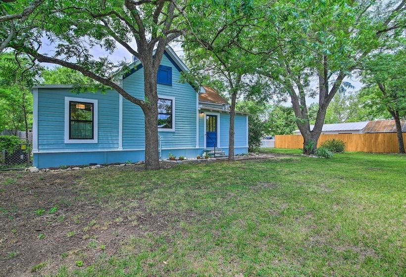 Updated Boerne Cottage: Sip, Explore & Relax!