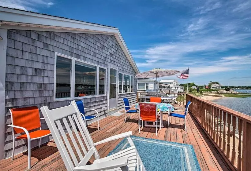 Waterfront Cape Cod Cottage W/ Deck & Beach Access