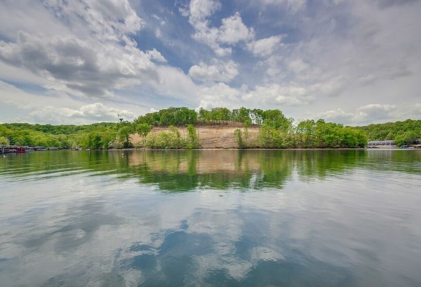 Private Dock: Waterfront Gem On Lake Of The Ozarks
