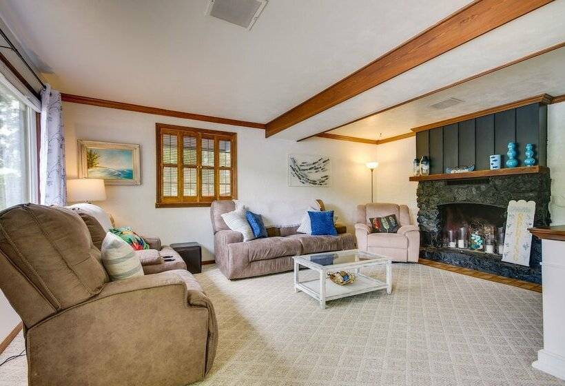 Private Dock: Waterfront Gem On Lake Of The Ozarks