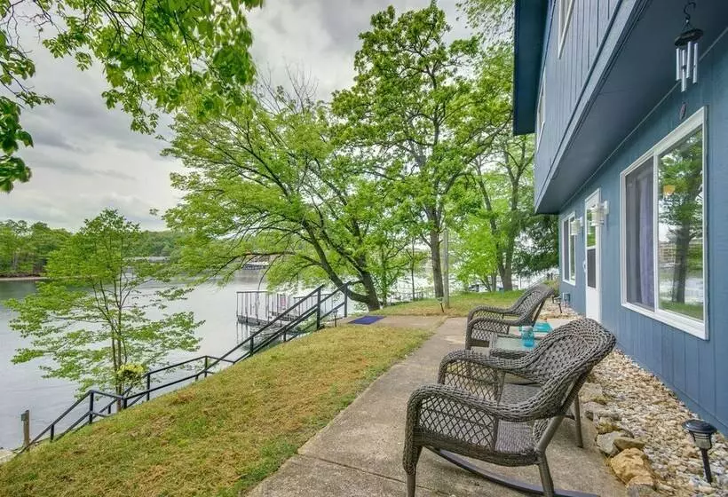 Private Dock: Waterfront Gem On Lake Of The Ozarks