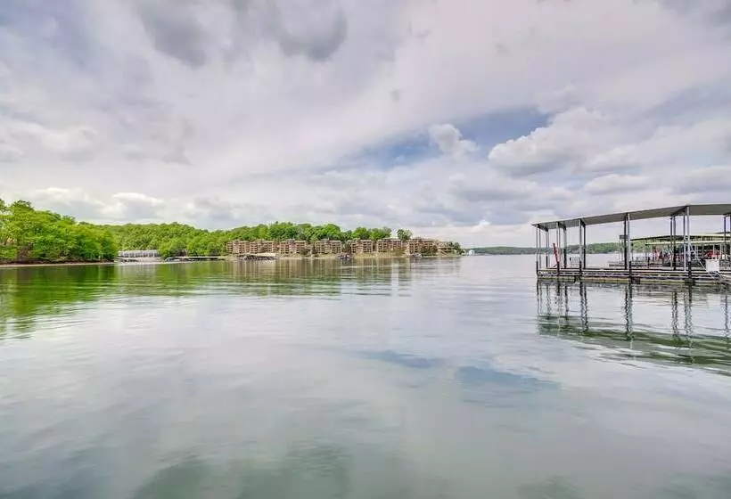 Private Dock: Waterfront Gem On Lake Of The Ozarks