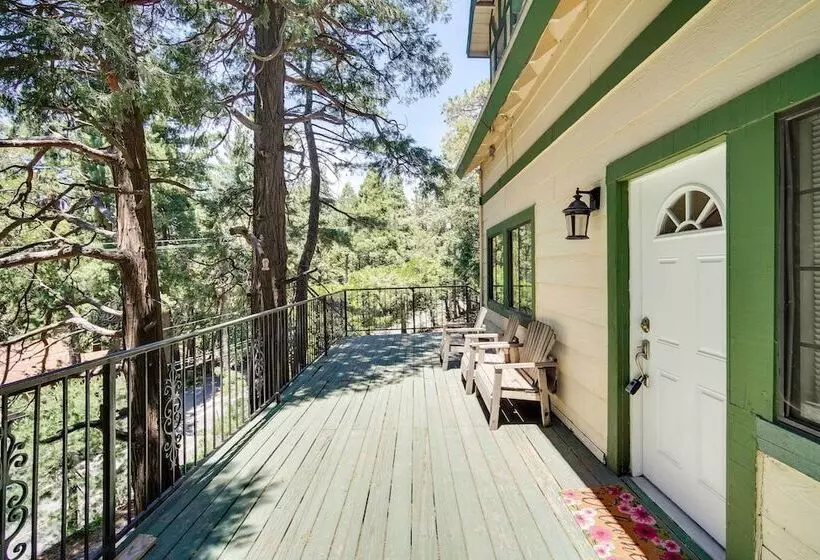 All Season Crestline Escape   2 Mi To Lake!