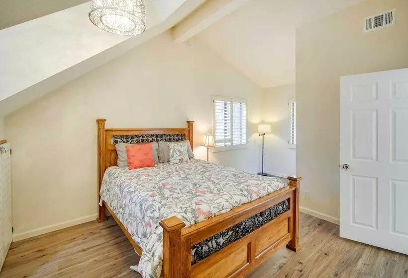 All Season Crestline Escape   2 Mi To Lake!