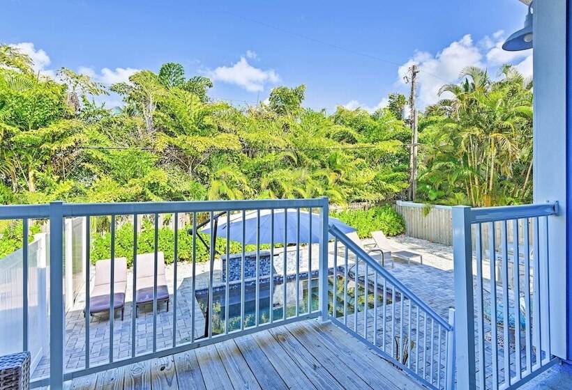 Anna Maria Island Escape, Walk To Beaches!