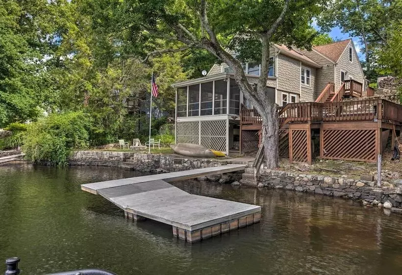 Beautiful Lakeside Milford Family Home & Deck