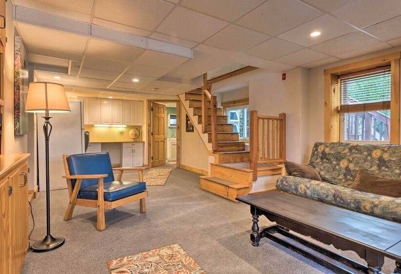 Beautiful Lakeside Milford Family Home & Deck