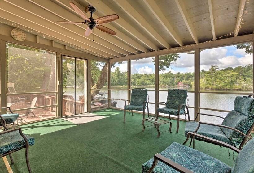 Beautiful Lakeside Milford Family Home & Deck