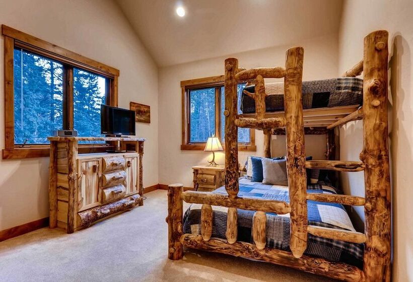 Breckenridge Home W/ Deck + Hot Tub Near Skiing!