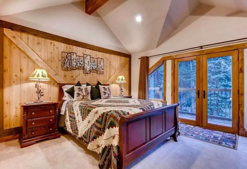 Breckenridge Home W/ Deck + Hot Tub Near Skiing!