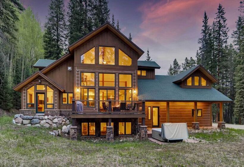 Breckenridge Home W/ Deck + Hot Tub Near Skiing!