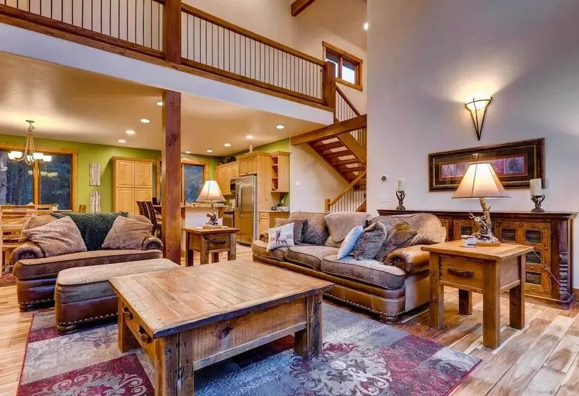 Breckenridge Home W/ Deck + Hot Tub Near Skiing!