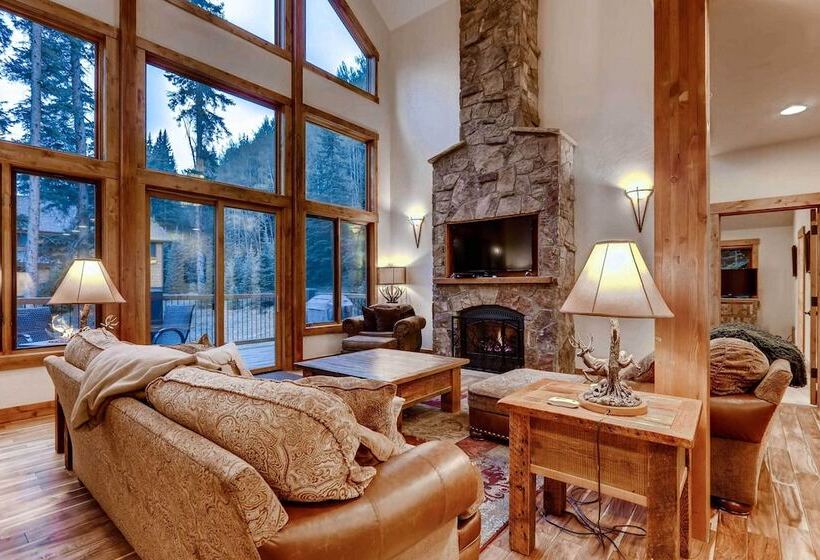 Breckenridge Home W/ Deck + Hot Tub Near Skiing!