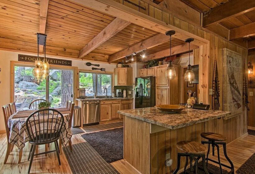 10 Mi To Ski Slopes: South Lake Tahoe Home