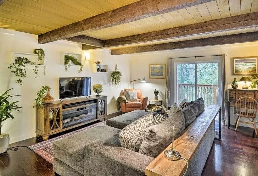 Cabin W/ Hot Tub, 25 Mi To Olympic Nat L Park