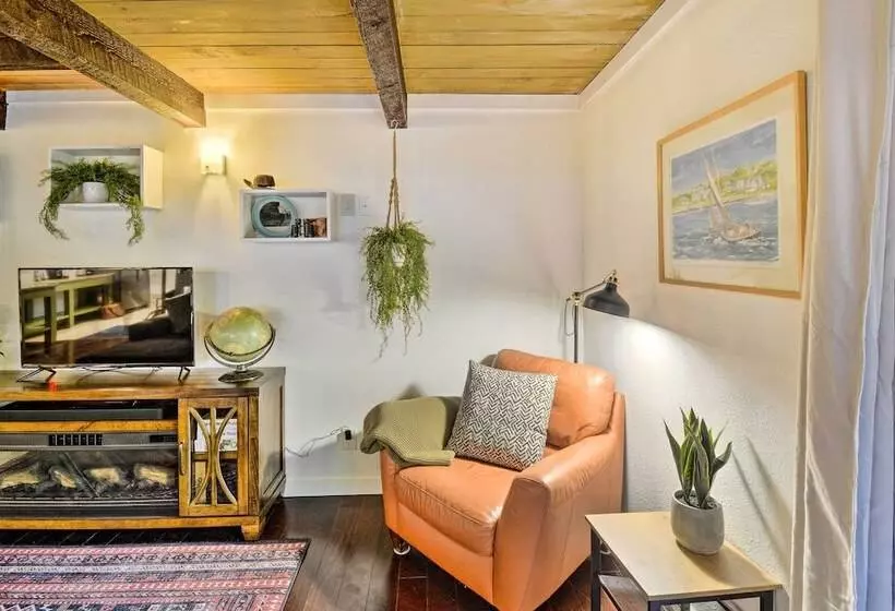 Cabin W/ Hot Tub, 25 Mi To Olympic Nat L Park