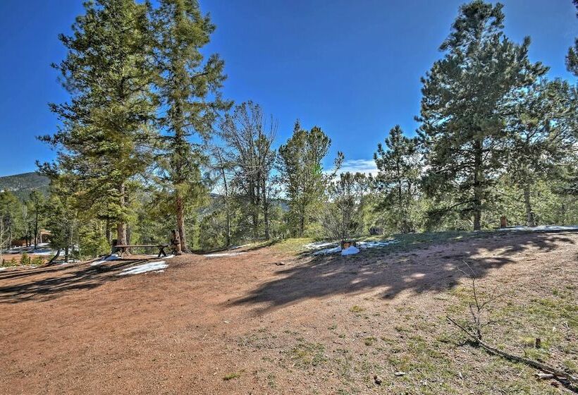 Cabin W/ Mtn Views   5 Mi To Mueller State Park!