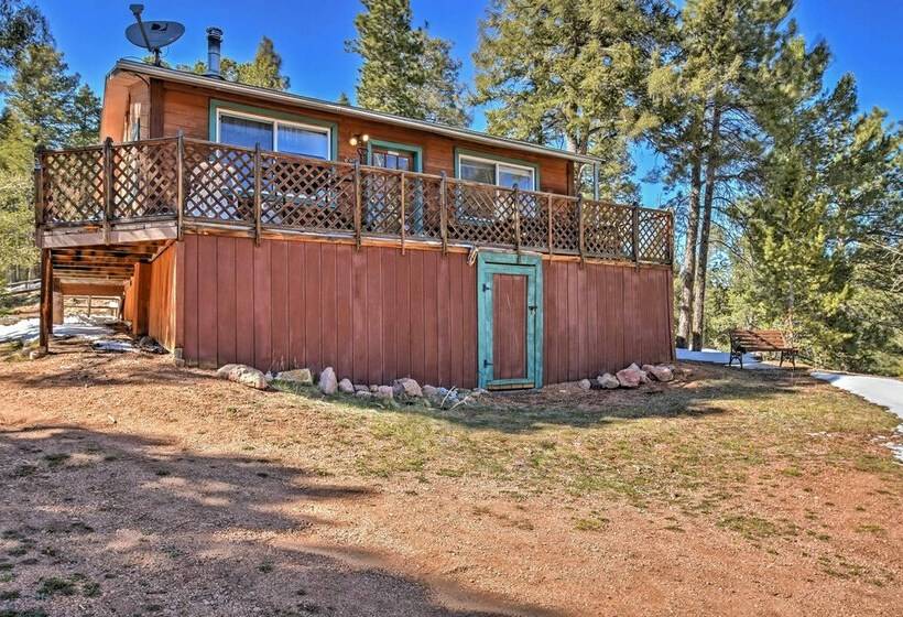 Cabin W/ Mtn Views   5 Mi To Mueller State Park!