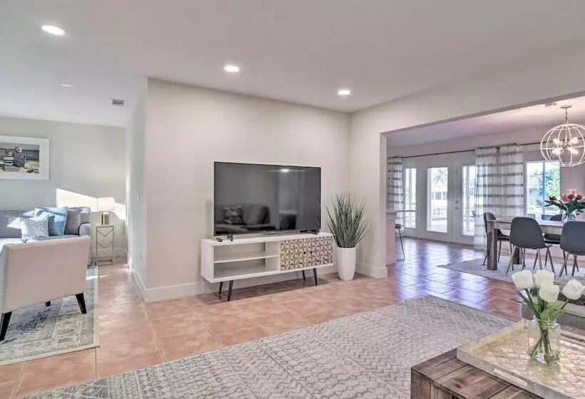 Canal Front Bradenton  Caribbean Retreat  W/ Pool