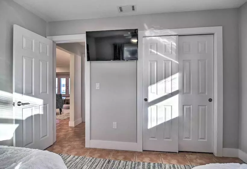 Canal Front Bradenton  Caribbean Retreat  W/ Pool