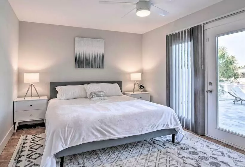 Canal Front Bradenton  Caribbean Retreat  W/ Pool