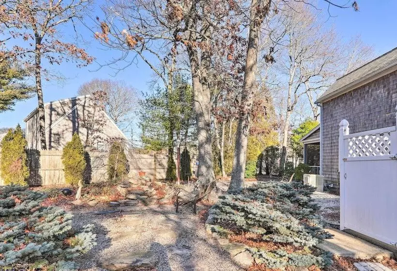 Charming East Falmouth Home W/ Hot Tub!