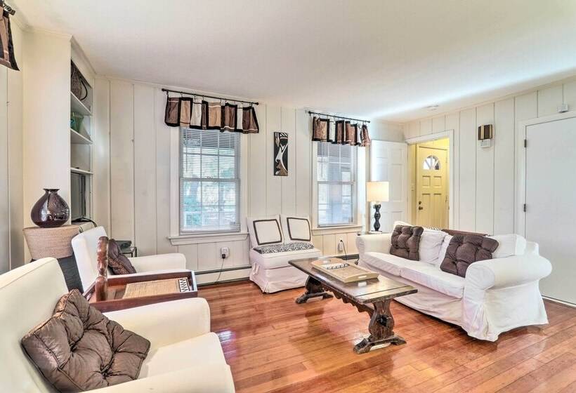 Charming East Falmouth Home W/ Hot Tub!