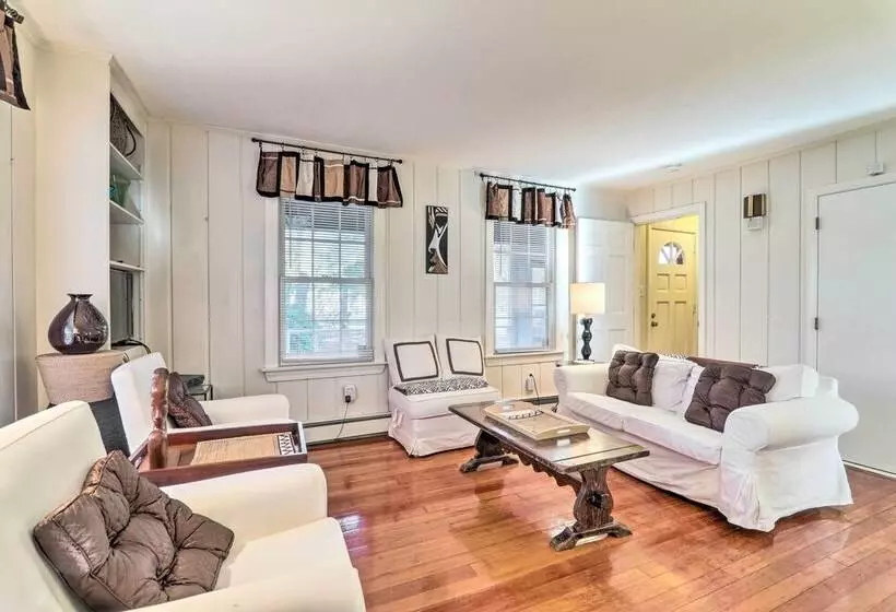 Charming East Falmouth Home W/ Hot Tub!