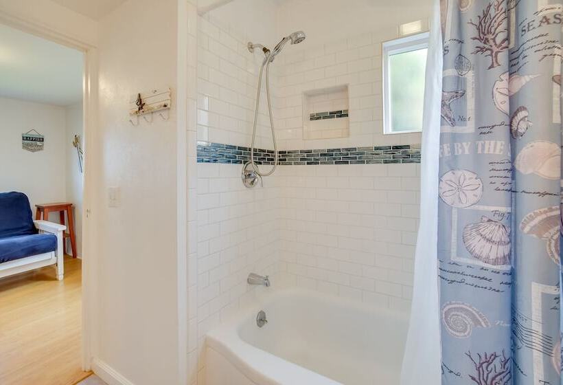 Charming Gold Beach Home < 1 Mi To Rogue River!