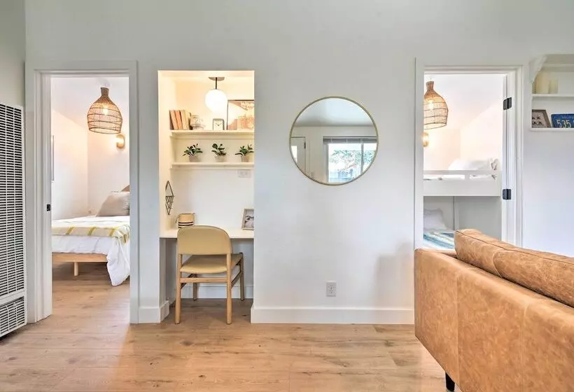 Chic & Central Ventura Home   Walk To Beach!
