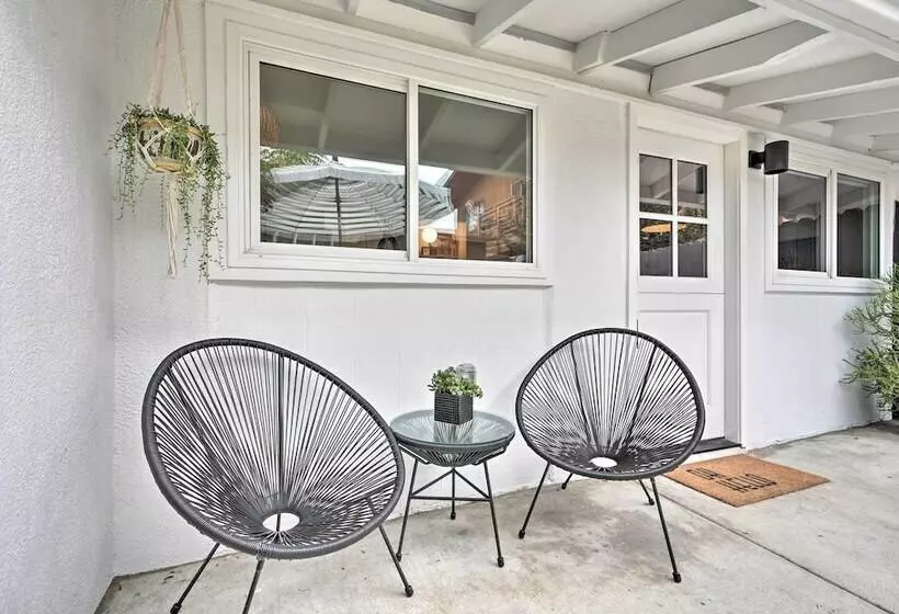 Chic & Central Ventura Home   Walk To Beach!