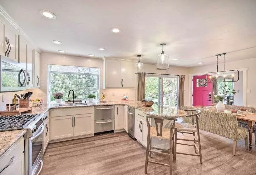 Chic Lake House W/ Furnished Deck & Hot Tub!