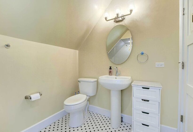 Lakefront Prospect Heights Home: Ice Fish On Site