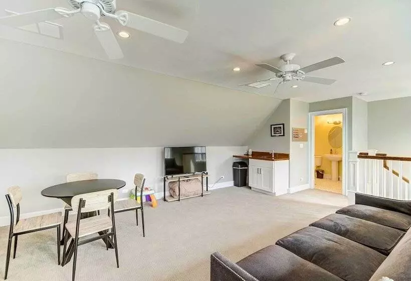 Lakefront Prospect Heights Home: Ice Fish On Site