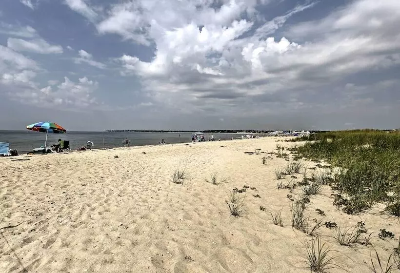 Modern Cape Cod Cottage: Walk To Craigville Beach