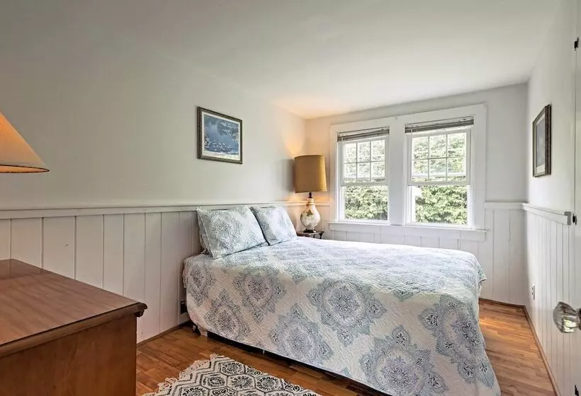 Modern Cape Cod Cottage: Walk To Craigville Beach