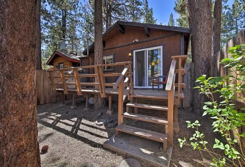 Cozy Cabin W/ Deck & Fireplace In Big Bear!